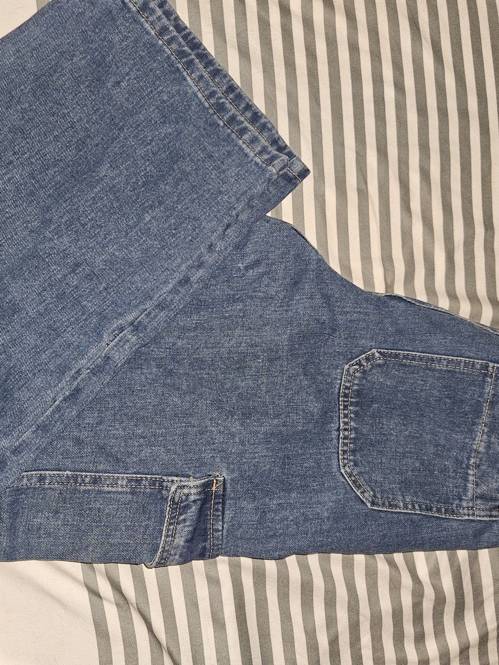 Classic Blue Women’s Jeans - Casual High-Rise Wide Leg Pocket Style Jean